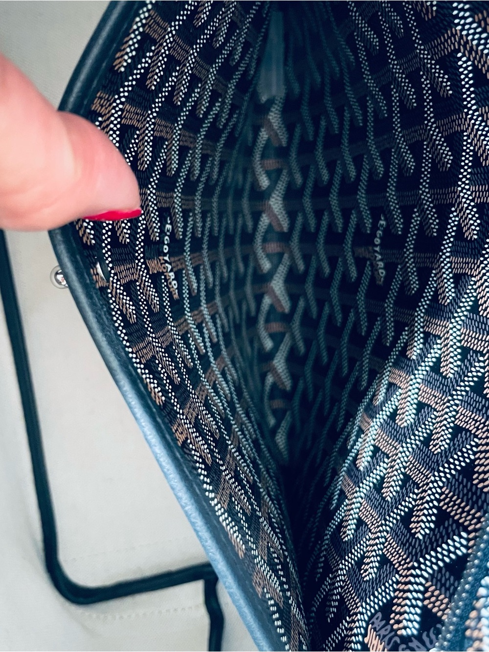 Goyard Artois PM Tote Bag - Classic All Black - Picture 9 of 11